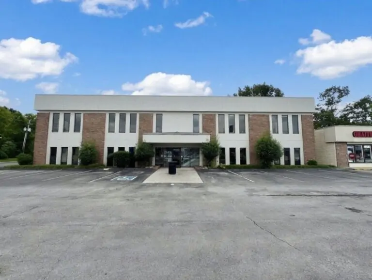 8874 Kingston Pike Knoxville, TN