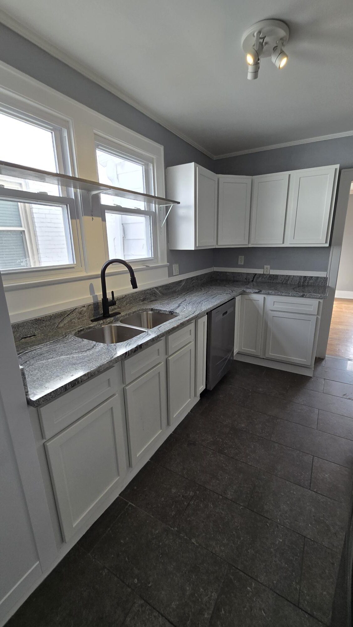 4883/4884 Chambliss Ave. Knoxville, TN