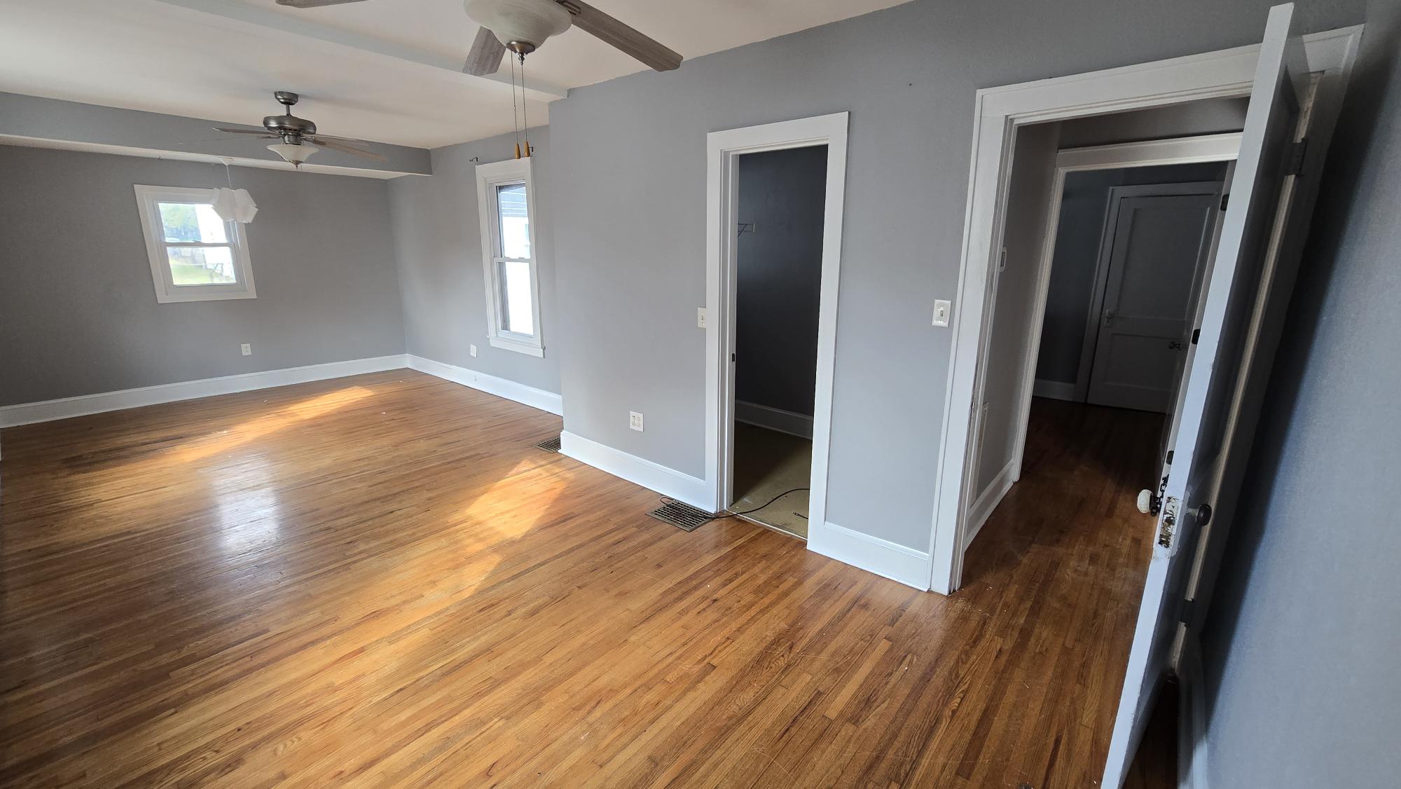 4883/4884 Chambliss Ave. Knoxville, TN
