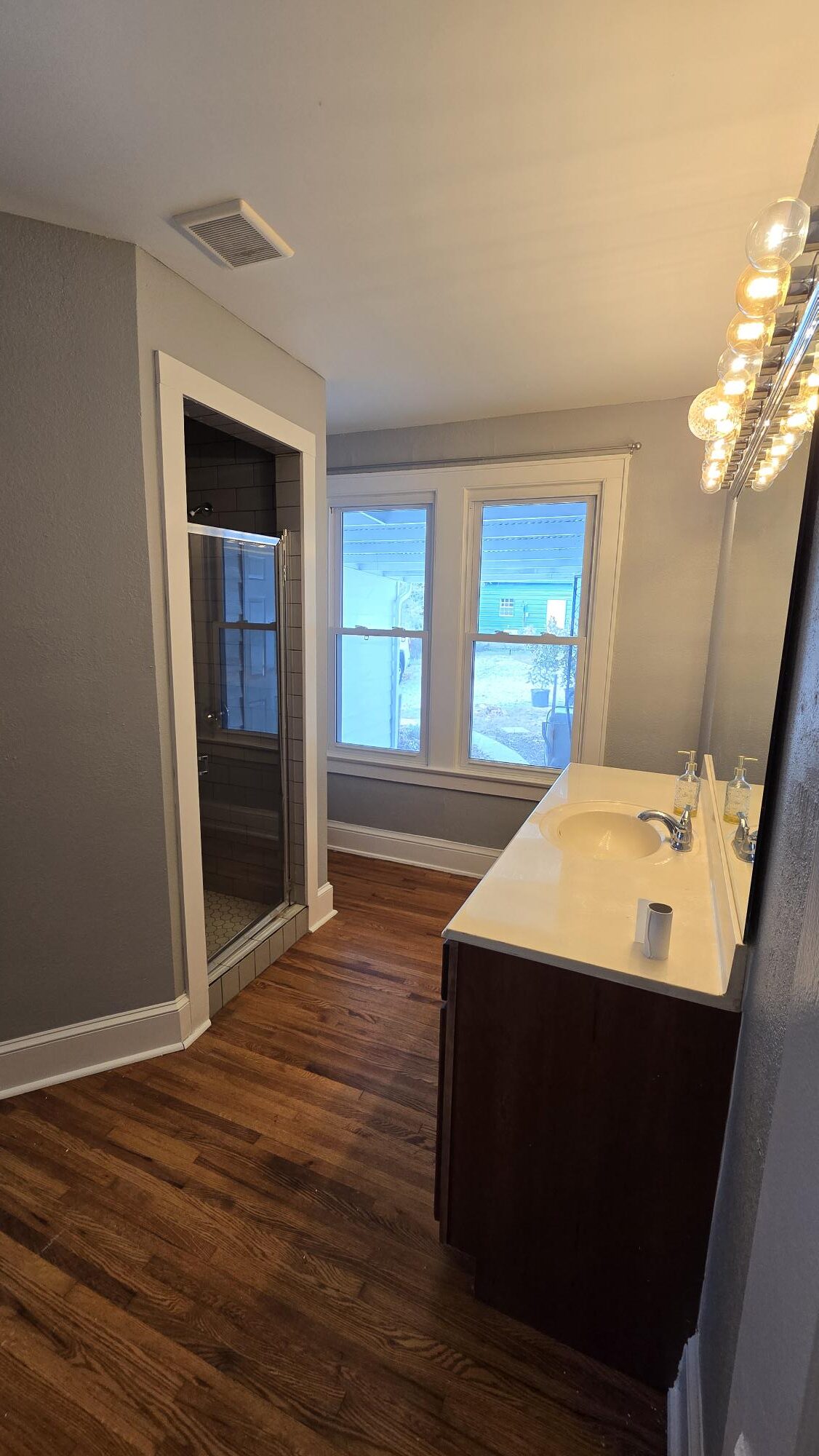 4883/4884 Chambliss Ave. Knoxville, TN