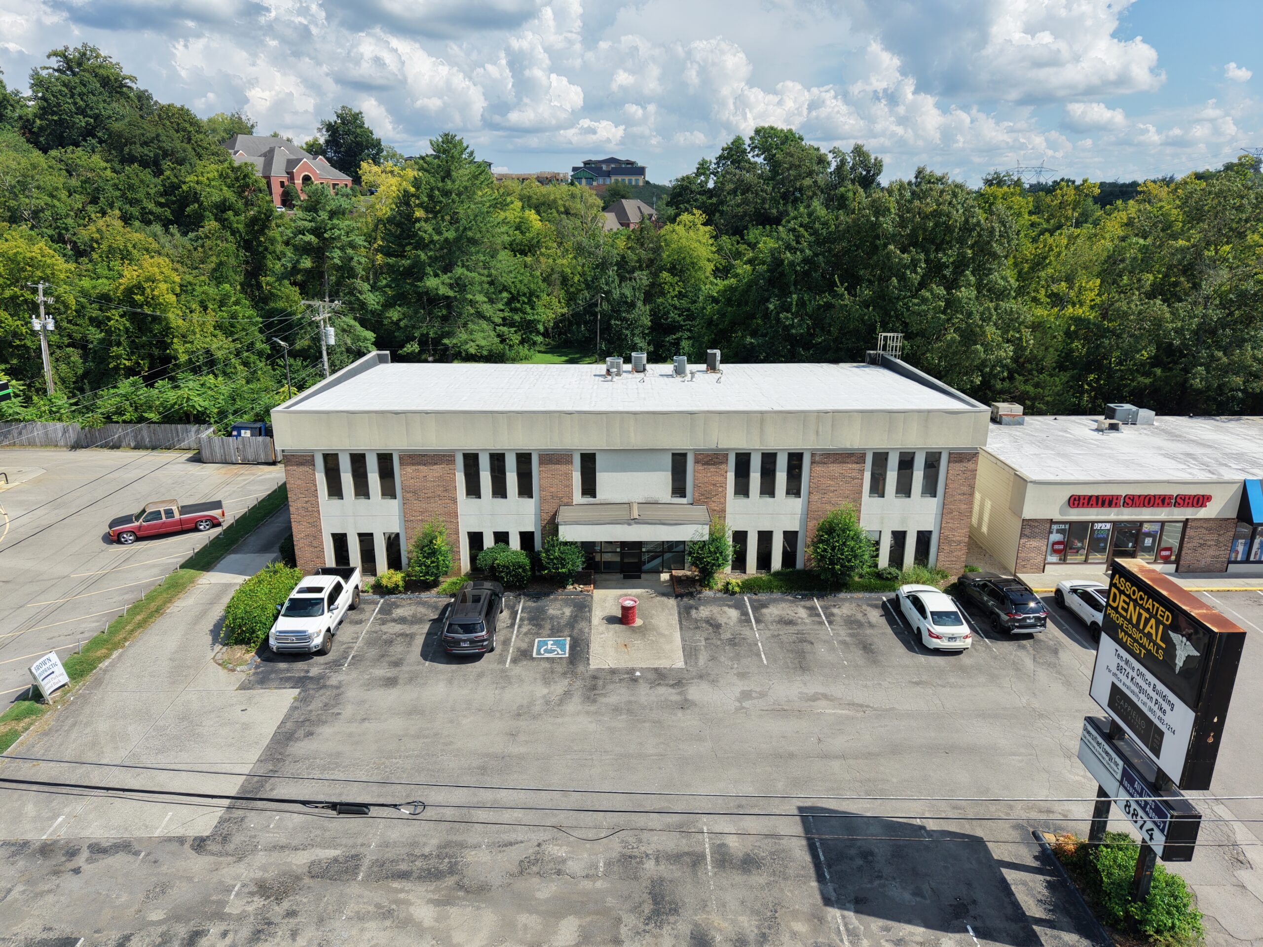 8874 Kingston Pike Knoxville, TN