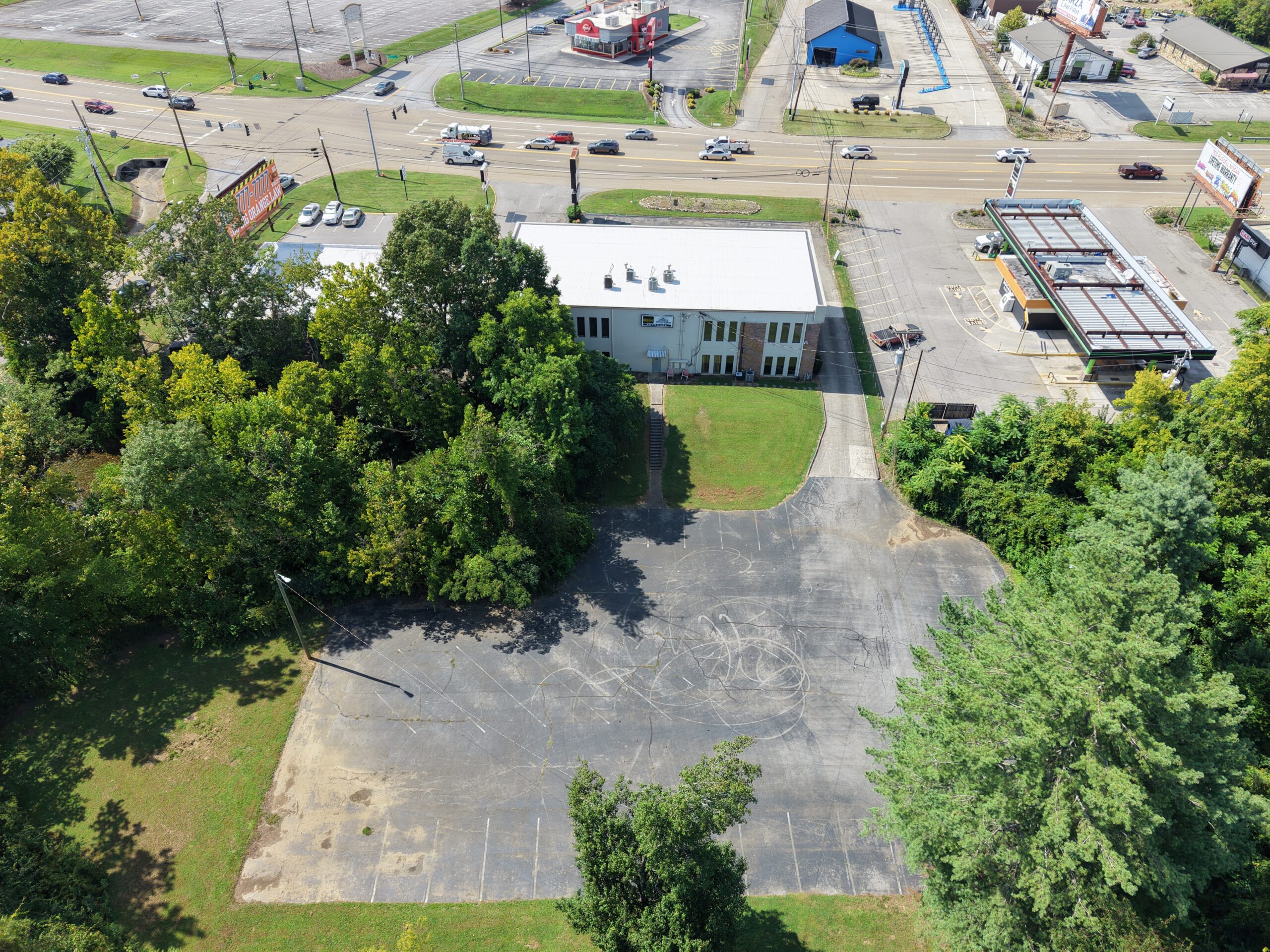 8874 Kingston Pike Knoxville, TN