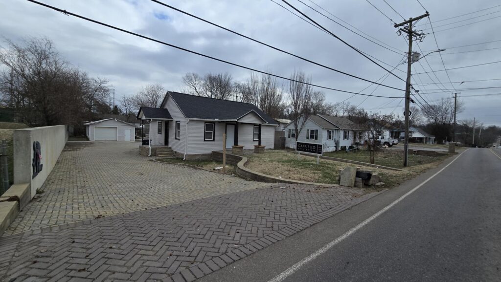 2715 Sanderson