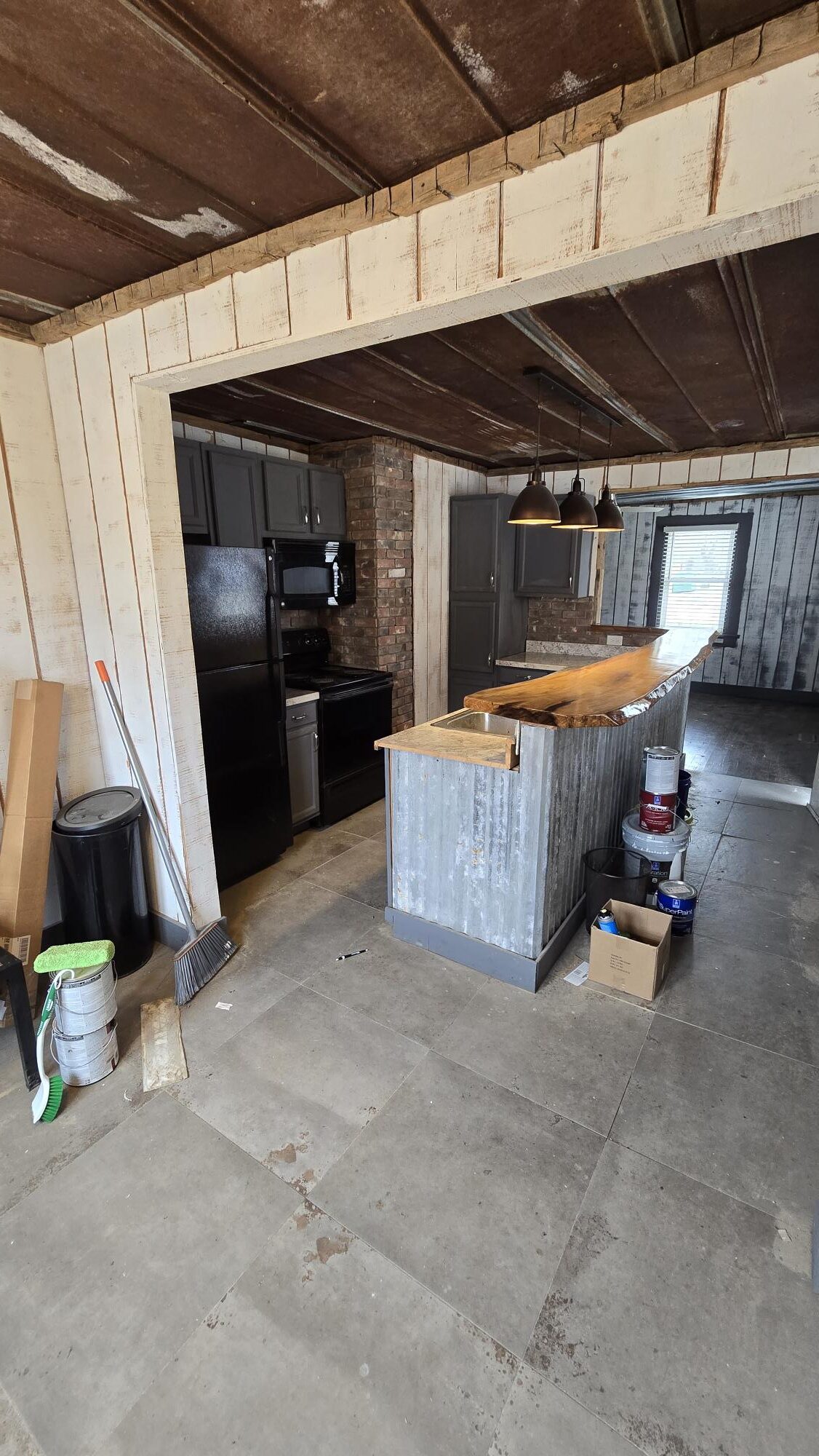 2715 Sanderson